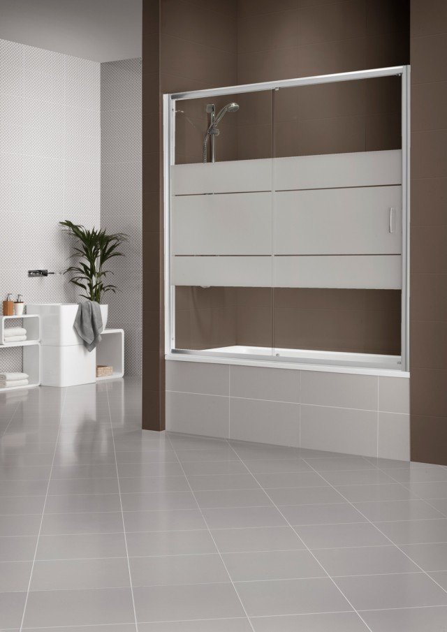 porta scorrevole per vasca Dukessa S-3000 di Duka in vetro securit con 6 mm di spessore porta scorrevole per vasca Dukessa S-3000 di Duka in vetro securit con 6 mm di spessore