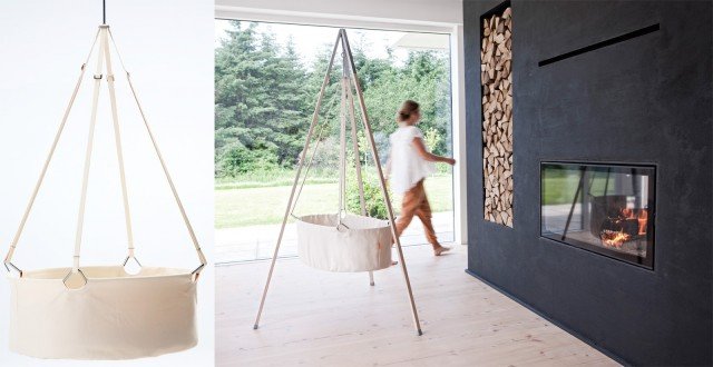 E’ una culla progettata per essere appesa direttamente al soffitto e in questo sta proprio la sua particolarità. Ma può anche essere montata su un sostegno in legno. In grado di muoversi liberamente in qualsiasi direzione, aiuta lo sviluppo sensoriale del neonato e simula le emozioni nel ventre materno. La culla prodotta da Leander è stata riconosciuta come la migliore culla per neonati e prematuri. Misura L 83 x P 50 cm mentre l’altezza delle sponde è di 30 cm. Prezzo 215 euro. www.leander.com E’ una culla progettata per essere appesa direttamente al soffitto e in questo sta proprio la sua particolarità. Ma può anche essere montata su un sostegno in legno. In grado di muoversi liberamente in qualsiasi direzione, aiuta lo sviluppo sensoriale del neonato e simula le emozioni nel ventre materno. La culla prodotta da Leander è stata riconosciuta come la migliore culla per neonati e prematuri. Misura L 83 x P 50 cm mentre l’altezza delle sponde è di 30 cm. Prezzo 215 euro. www.leander.com