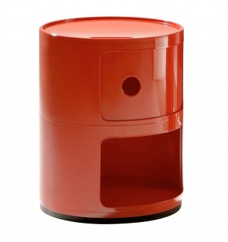 Il contenitore in abs Componibili di Kartell è sovrapponibile a incastro ad altri moduli in modo da formare anche colonne; nella misura Ø 32 x H 40 cm costa 66 euro. <strong>www.kartell.it</strong> Il contenitore in abs Componibili di Kartell è sovrapponibile a incastro ad altri moduli in modo da formare anche colonne; nella misura Ø 32 x H 40 cm costa 66 euro. <strong>www.kartell.it</strong>