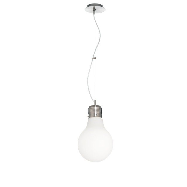 A forma di lampadina, <strong>Luce Sp1 Small di Ideal Lux</strong> è in vetro bianco soffiato e acidato con montatura in nickel satinato. Regolabile in altezza tramite cavo in acciaio, è indicata per piccoli spazi. Misura diametro 22 x H 39/120 cm. Prezzo 59 euro. <strong>www.ideal-lux.com</strong> A forma di lampadina, <strong>Luce Sp1 Small di Ideal Lux</strong> è in vetro bianco soffiato e acidato con montatura in nickel satinato. Regolabile in altezza tramite cavo in acciaio, è indicata per piccoli spazi. Misura diametro 22 x H 39/120 cm. Prezzo 59 euro. <strong>www.ideal-lux.com</strong>