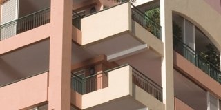 Condominio: i lavori su alcuni balconi in facciata devono pagarli tutti