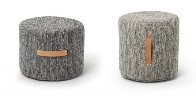 I pouf Björk di Design House Stockholm sono realizzati in lana 100% con manici e finiture in pelle. Disponibili in varie misure e tonalità di grigio. Light e dark grey Ø 45 x H 35 cm e Light e dark grey Ø 45 x H 45 cm. Prezzo a partire da 398 euro. www.designhousestockholm.com. I pouf Björk di Design House Stockholm sono realizzati in lana 100% con manici e finiture in pelle. Disponibili in varie misure e tonalità di grigio. Light e dark grey Ø 45 x H 35 cm e Light e dark grey Ø 45 x H 45 cm. Prezzo a partire da 398 euro. www.designhousestockholm.com.