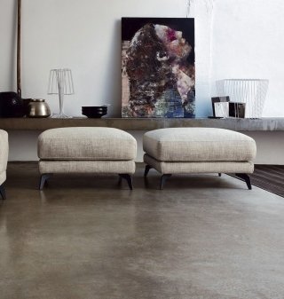 Shade di Ditre Italia è un modello caratterizzato dal comfort e da volumi essenziali. E’ possibile sceglierlo tra le due versioni: in tessuto oppure in pelle e due misure. In entrambe le versioni, è disponibile con piedini in alluminio laccato in tre colori o in finitura cromo lucido, realizzato in fusione su disegno esclusivo Ditre Italia. Il pouf misura L 80 x P 80 x 42 cm mentre il pouf maxi L 120 x P 97 x H 42 cm. rezzo xxxx. www.ditreitalia.com Shade di Ditre Italia è un modello caratterizzato dal comfort e da volumi essenziali. E’ possibile sceglierlo tra le due versioni: in tessuto oppure in pelle e due misure. In entrambe le versioni, è disponibile con piedini in alluminio laccato in tre colori o in finitura cromo lucido, realizzato in fusione su disegno esclusivo Ditre Italia. Il pouf misura L 80 x P 80 x 42 cm mentre il pouf maxi L 120 x P 97 x H 42 cm. Prezzo xxxx. www.ditreitalia.com Shade di Ditre Italia è un modello caratterizzato dal comfort e da volumi essenziali. E’ possibile sceglierlo tra le due versioni: in tessuto oppure in pelle e due misure. In entrambe le versioni, è disponibile con piedini in alluminio laccato in tre colori o in finitura cromo lucido, realizzato in fusione su disegno esclusivo Ditre Italia. Il pouf misura L 80 x P 80 x 42 cm mentre il pouf maxi L 120 x P 97 x H 42 cm. rezzo xxxx. www.ditreitalia.com Shade di Ditre Italia è un modello caratterizzato dal comfort e da volumi essenziali. E’ possibile sceglierlo tra le due versioni: in tessuto oppure in pelle e due misure. In entrambe le versioni, è disponibile con piedini in alluminio laccato in tre colori o in finitura cromo lucido, realizzato in fusione su disegno esclusivo Ditre Italia. Il pouf misura L 80 x P 80 x 42 cm mentre il pouf maxi L 120 x P 97 x H 42 cm. Prezzo xxxx. www.ditreitalia.com