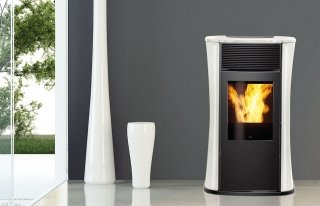 stufa a pellet Mya di Edilkamin con focolare in ghisa e potenza di 6,5 kw stufa a pellet Mya di Edilkamin con focolare in ghisa e potenza di 6,5 kw