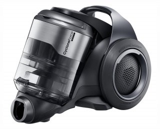 L’ aspirapolvere a traino senza sacco <strong>F700 SmartSwing</strong> di <strong>Samsung</strong> ha gli accessori integrati nel manico, l’impugnatura è dotata di comandi a infrarossi e ha lo speciale sensore polvere. Quest’ultimo, posizionato alla base del tubo, passa da rosso a verde quando rileva che una zona è completamente pulita evitando di sprecare tempo. Progettato per seguire qualsiasi movimento, si caratterizza per il corpo girevole indipendente dalle ruote inclinate per muoversi agilmente su ogni superficie. Prezzo a partire da 349 euro. <strong>www.samsung.it</strong> L’ aspirapolvere a traino senza sacco <strong>F700 SmartSwing</strong> di <strong>Samsung</strong> ha gli accessori integrati nel manico, l’impugnatura è dotata di comandi a infrarossi e ha lo speciale sensore polvere. Quest’ultimo, posizionato alla base del tubo, passa da rosso a verde quando rileva che una zona è completamente pulita evitando di sprecare tempo. Progettato per seguire qualsiasi movimento, si caratterizza per il corpo girevole indipendente dalle ruote inclinate per muoversi agilmente su ogni superficie. Prezzo a partire da 349 euro. <strong>www.samsung.it</strong>