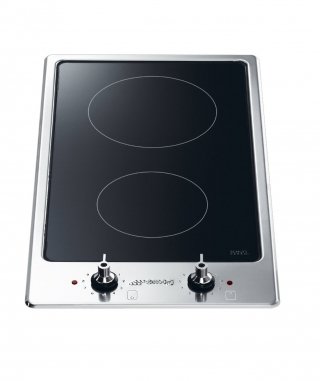 I piani Domino di Smeg sono moduli da 30 centimetri che possono essere utilizzati da soli in cucine con piccoli spazi o affiancati per comporre superfici attrezzate. Il modulo PDXS30C in vetroceramica a semifilo top, ha 2 zone circolari radianti high-light e è dotato di 2 spie di calore residuo. Prezzo da rivenditore. www.smeg.it I piani Domino di Smeg sono moduli da 30 centimetri che possono essere utilizzati da soli in cucine con piccoli spazi o affiancati per comporre superfici attrezzate. Il modulo PDXS30C in vetroceramica a semifilo top, ha 2 zone circolari radianti high-light e è dotato di 2 spie di calore residuo. Prezzo da rivenditore. www.smeg.it