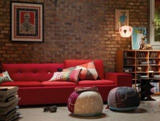 Bovist è un cuscino decorativo di Vitra. Gli involucri con cucitura laterale multipla e l'imbottitura in palline di materiale sintetico gli conferiscono sia la forma, che un grande comfort. Grazie agli ampi ricami, Bovist assume inoltre un aspetto estetico decisamente decorativo. Disponibile con tre rivestimenti: Pottery, Lacemaker e Dove. Misura Ø 54 x H 38 cm. Prezzo 453 euro. www.vitra.com Bovist è un cuscino decorativo di Vitra. Gli involucri con cucitura laterale multipla e l'imbottitura in palline di materiale sintetico gli conferiscono sia la forma, che un grande comfort. Grazie agli ampi ricami, Bovist assume inoltre un aspetto estetico decisamente decorativo. Disponibile con tre rivestimenti: Pottery, Lacemaker e Dove. Misura Ø 54 x H 38 cm. Prezzo 453 euro. www.vitra.com