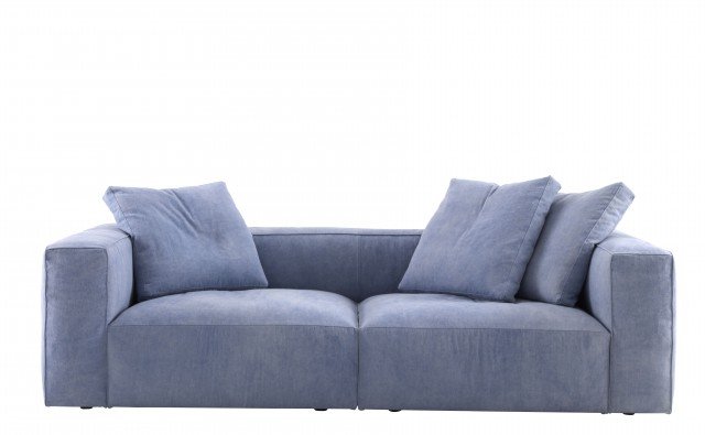 Un comodo tre posti, Nils di Ligne Roset interamente imbottito in piumino e piumetta d’oca; ha una forma semplice e compatta e una linea ribassata, è caratterizzato da cuciture semplici e bordo bordo sulla struttura, a doppio ago sui cuscini. Misura L 236 x P 102 x H 62 cm. Prezzo 4.548 euro. www.ligne-roset.it Un comodo tre posti, Nils di Ligne Roset interamente imbottito in piumino e piumetta d’oca; ha una forma semplice e compatta e una linea ribassata, è caratterizzato da cuciture semplici e bordo bordo sulla struttura, a doppio ago sui cuscini. Misura L 236 x P 102 x H 62 cm. Prezzo 4.548 euro. www.ligne-roset.it
