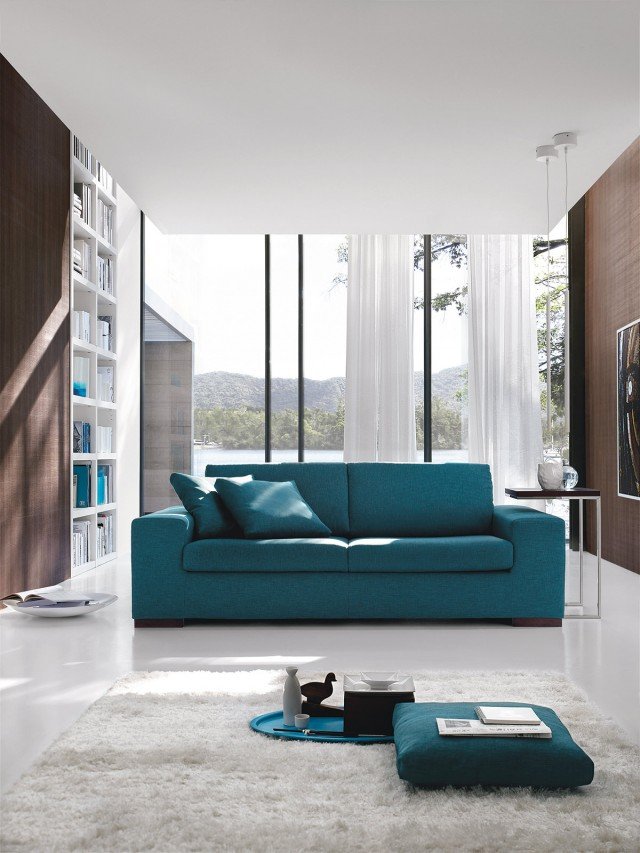 Lord di Doimo Salotti ha un design essenziale, è dotato di piedini angolari in legno tinto wengé ed è completamente sfoderabile: può essere rivestito in tessuto, ecopelle, microfibra e pelle; è disponibile anche nella versione divano letto che si apre facilmente senza dover togliere i cuscini di seduta. Misura L 215 x P 96 x H 80 cm. Prezzo 1.410 euro. www.doimosalotti.it Lord di Doimo Salotti ha un design essenziale, è dotato di piedini angolari in legno tinto wengé ed è completamente sfoderabile: può essere rivestito in tessuto, ecopelle, microfibra e pelle; è disponibile anche nella versione divano letto che si apre facilmente senza dover togliere i cuscini di seduta. Misura L 215 x P 96 x H 80 cm. Prezzo 1.410 euro. www.doimosalotti.it