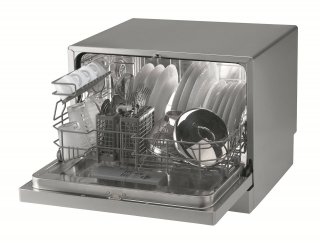 La lavastoviglie compatta CDCF6/E-S di Candy trova posto anche dove sarebbe impossibile inserire un modello tradizionale perchè può essere posizionata sul piano di lavoro, sotto il lavello, incassata in colonna o in una nicchia. In classe A+, ha capacità di carico 6 coperti e è selezionabile su 6 programmi con possibilità di partenza differita fino a 12 ore. Misura L 55 x P 50 x H 43,8 cm. Costa 429 euro. www.candy.it La lavastoviglie compatta CDCF6/E-S di Candy trova posto anche dove sarebbe impossibile inserire un modello tradizionale perchè può essere posizionata sul piano di lavoro, sotto il lavello, incassata in colonna o in una nicchia. In classe A+, ha capacità di carico 6 coperti e è selezionabile su 6 programmi con possibilità di partenza differita fino a 12 ore. Misura L 55 x P 50 x H 43,8 cm. Costa 429 euro. www.candy.it