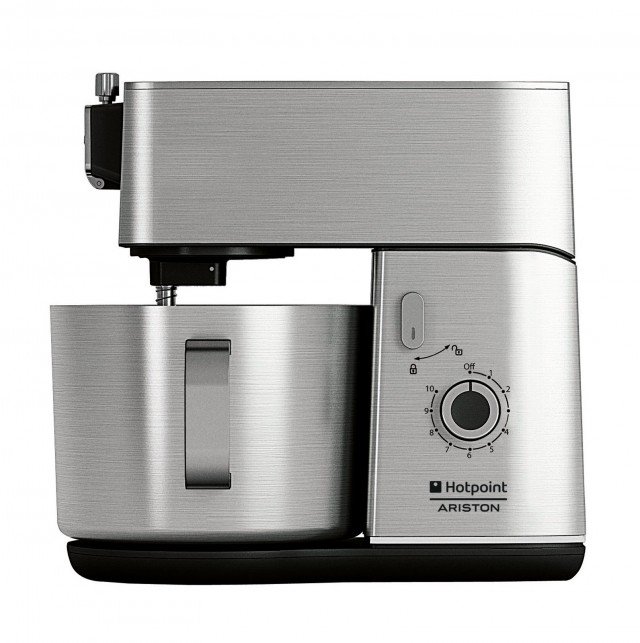 Grazie ad accessori professionali studiati per ottenere performance sempre eccellenti, la Kitchen Machine di Hotpoint-Ariston ha ciotola capiente 5 litri, 9 livelli di velocità e 400 watt di potenza. Funziona con movimento planetario in grado di impastare, mescolare e montare in modo perfettamente uniforme qualsiasi composto e è dotata di numerosi accessori come frusta e spatola. Costa 349 euro. www.hotpoint-ariston.it Grazie ad accessori professionali studiati per ottenere performance sempre eccellenti, la Kitchen Machine di Hotpoint-Ariston ha ciotola capiente 5 litri, 9 livelli di velocità e 400 watt di potenza. Funziona con movimento planetario in grado di impastare, mescolare e montare in modo perfettamente uniforme qualsiasi composto e è dotata di numerosi accessori come frusta e spatola. Costa 349 euro. www.hotpoint-ariston.it