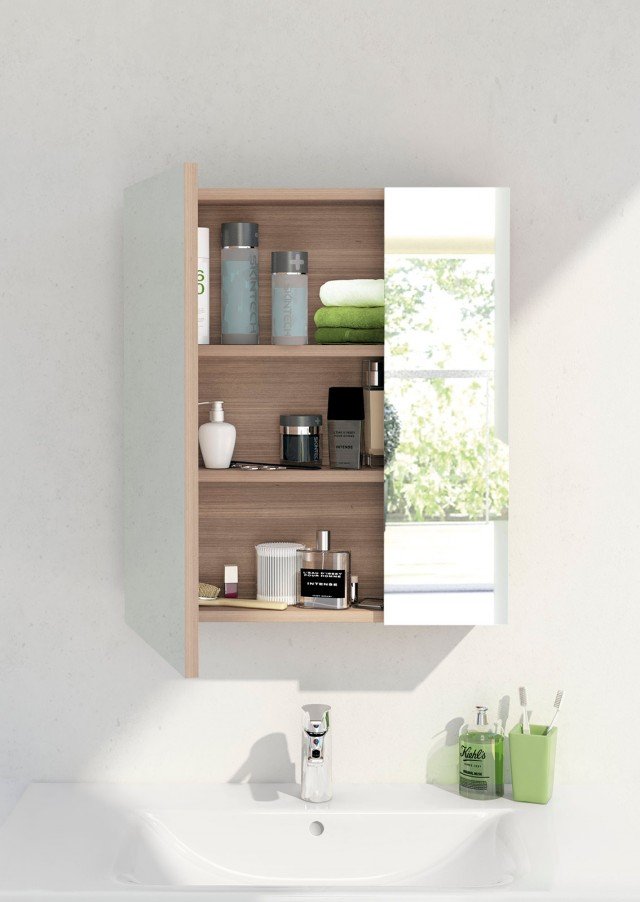 specchio contenitore Connect di Ideal Standard con ante asimmetriche specchio contenitore Connect di Ideal Standard con ante asimmetriche