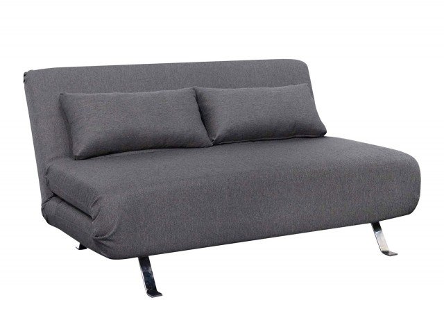 Si trasforma in un attimo in un letto ad una piazza e mezza, ha i piedini in metallo cromato ed è rivestito in tessuto sfoderabile color antracite. Dimensioni L 200 x P 130 x H 72 cm. Prezzo 599 euro. Chelsea di Coincasa. www.coincasa.it Si trasforma in un attimo in un letto ad una piazza e mezza, ha i piedini in metallo cromato ed è rivestito in tessuto sfoderabile color antracite. Dimensioni L 200 x P 130 x H 72 cm. Prezzo 599 euro. Chelsea di Coincasa. www.coincasa.it