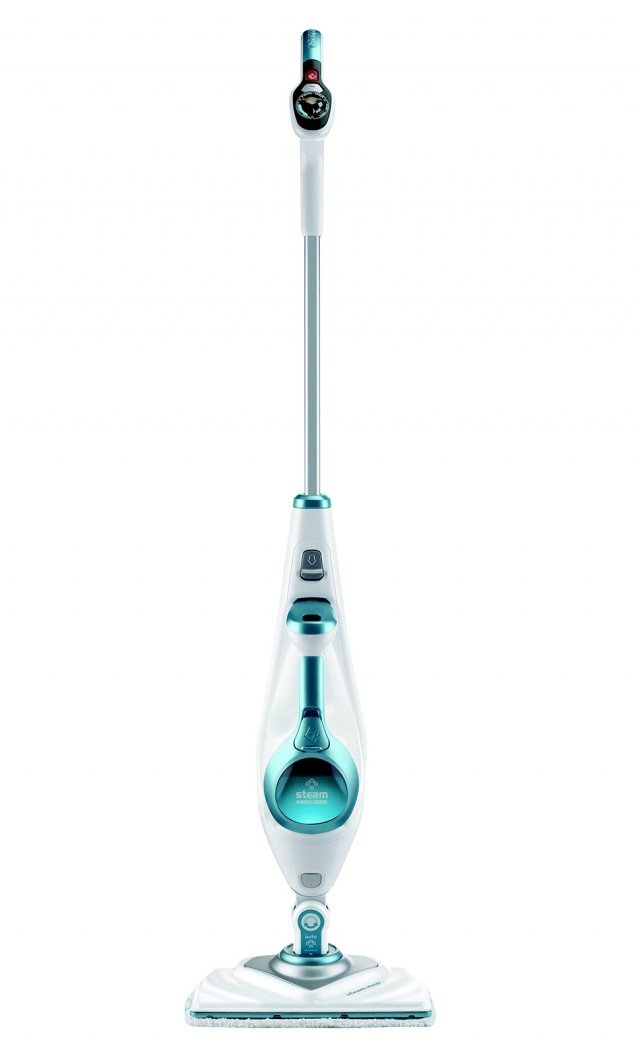 Tre i plus principali della lavapavimenti a vapore steam-mop™ FSMH1621D di Black & Decker: la mini testa pulente triangolare Lift&Reach™ estraibile che consente di igienizzare i pavimenti anche negli angoli più difficili da raggiungere, il generatore di vapore portatile integrato per sfruttare i vantaggi della pulizia a vapore in ogni area della casa e l’innovativa testa pulente multifunzione in dotazione. Quest’ultima, grazie alla forma triangolare ed all’attacco snodabile, applicata al generatore portatile, consente di pulire e lucidare con estrema facilità qualsiasi superficie, anche verticale. Costa 179,90 euro. www.blackanddecker.it Tre i plus principali della lavapavimenti a vapore steam-mop™ FSMH1621D di Black & Decker: la mini testa pulente triangolare Lift&Reach™ estraibile che consente di igienizzare i pavimenti anche negli angoli più difficili da raggiungere, il generatore di vapore portatile integrato per sfruttare i vantaggi della pulizia a vapore in ogni area della casa e l’innovativa testa pulente multifunzione in dotazione. Quest’ultima, grazie alla forma triangolare ed all’attacco snodabile, applicata al generatore portatile, consente di pulire e lucidare con estrema facilità qualsiasi superficie, anche verticale. Costa 179,90 euro. www.blackanddecker.it