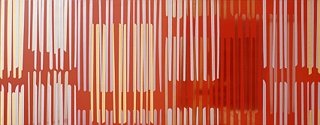 Il decoro rigato in pasta bianca nel formato 32,1 x 96,3 cm, Iva esclusa, al pezzo costa 134 euro Righe rosso - collez. Glossy di Cerim ] www.cerim.it