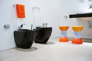 water e bidet neri in ceramica serie Io di Flaminia water e bidet neri in ceramica serie Io di Flaminia