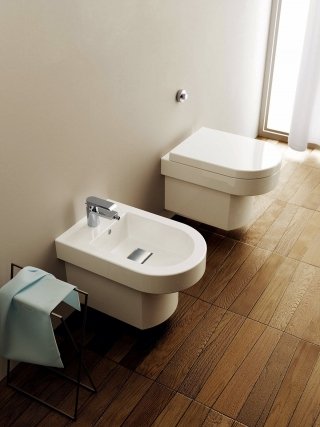 wc e bidet sospesi in ceramica bianca collezione Wilmotte di Teuco wc e bidet sospesi in ceramica bianca collezione Wilmotte di Teuco