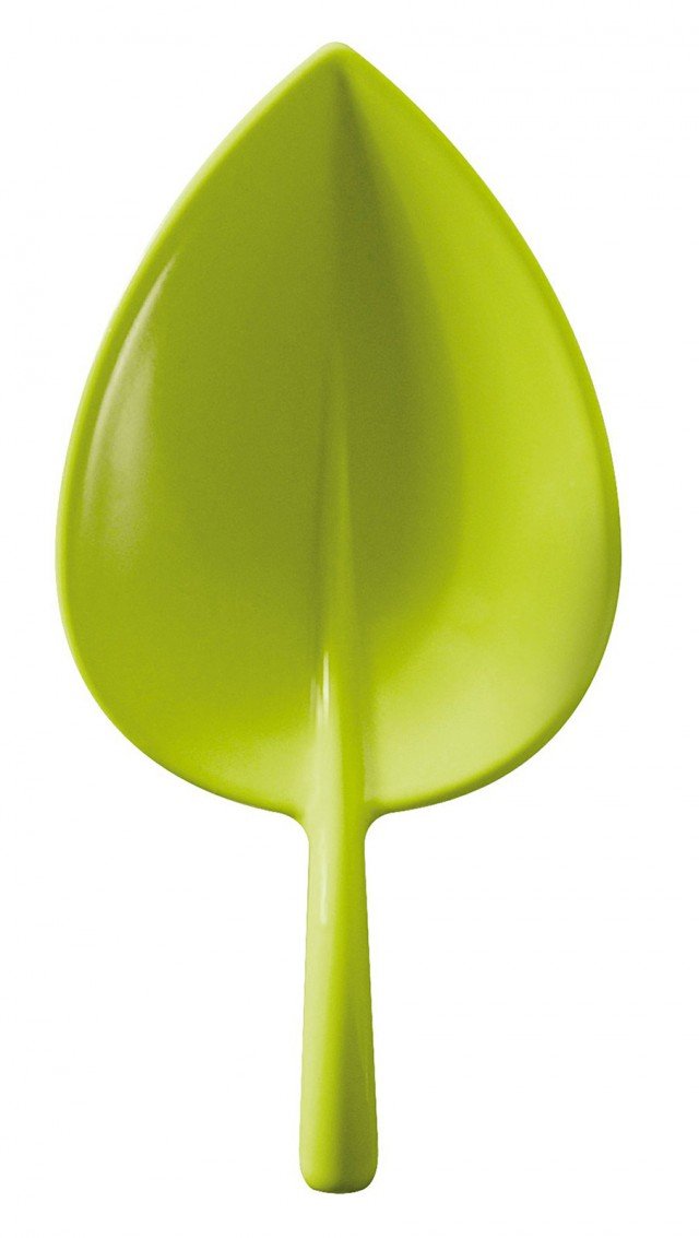 La grande foglia Fulla Leaf di Zak Designs è un piatto, adatto per antipasti e dolci. In melamina, è disponibile in vari colori e due dimensioni. Prezzo 6,65 euro nella misura 19,5 x 13,5 cm. <strong>www.zak-designs.org</strong> La grande foglia Fulla Leaf di Zak Designs è un piatto, adatto per antipasti e dolci. In melamina, è disponibile in vari colori e due dimensioni. Prezzo 6,65 euro nella misura 19,5 x 13,5 cm. <strong>www.zak-designs.org</strong>