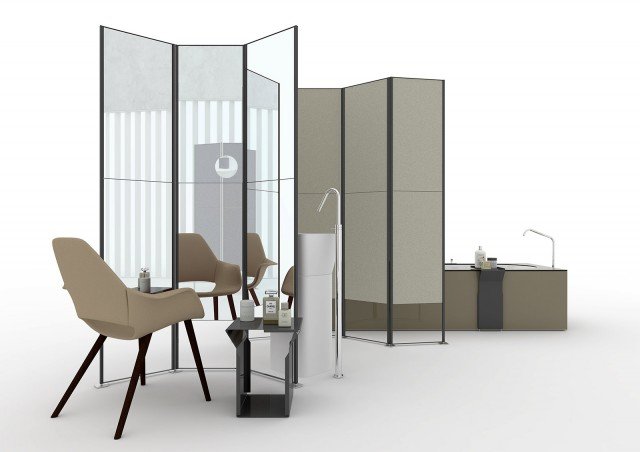 È modulare per poter creare una composizione su misura grazie anche agli accessori e agli specchi che si possono applicare alle ante: la soluzione ideale in bagno, ma non solo! I pannelli possono essere ricoperti da specchi o rivestiti in tessuto, Corian® o pelle e hanno la struttura in acciaio verniciato, brunito o bronzo/ottone La singola anta misura L 45 x P 5 x H 200 cm e la composizione nella versione base (tre ante a specchio con struttura in acciaio verniciato) costa 1.735 euro. Shade di Makro www.makro.it È modulare per poter creare una composizione su misura grazie anche agli accessori e agli specchi che si possono applicare alle ante: la soluzione ideale in bagno, ma non solo! I pannelli possono essere ricoperti da specchi o rivestiti in tessuto, Corian® o pelle e hanno la struttura in acciaio verniciato, brunito o bronzo/ottone La singola anta misura L 45 x P 5 x H 200 cm e la composizione nella versione base (tre ante a specchio con struttura in acciaio verniciato) costa 1.735 euro. Shade di Makro www.makro.it