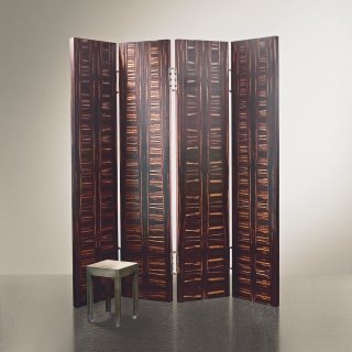 Un pezzo importante, prezioso, dal fascino intramontabile: è interamente realizzato in pregiato legno di ebano intarsiato a righe con dettagli in bronzo. Misura L 200 x P 4 x H 230 cm e costa 9.350 euro. Narciso di Promemoria www.promemoria.com Un pezzo importante, prezioso, dal fascino intramontabile: è interamente realizzato in pregiato legno di ebano intarsiato a righe con dettagli in bronzo. Misura L 200 x P 4 x H 230 cm e costa 9.350 euro. Narciso di Promemoria www.promemoria.com