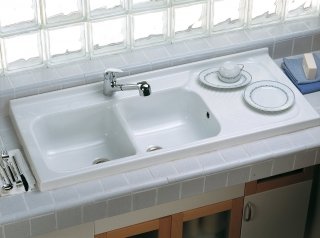lavello in ceramica a due vasche con gocciolatoio Arno di Ceramica Dolomite lavello in ceramica a due vasche con gocciolatoio Arno di Ceramica Dolomite