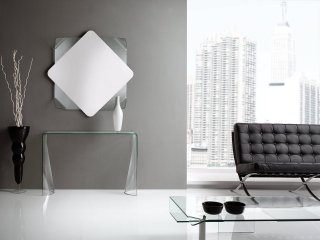 5. Trasparente Non appesantisce l’ambiente la consolle interamente realizzata in vetro curvato trasparente che può essere abbinata allo specchio. Misura L 110 x P 35 x H 73 cm e costa 627 euro. Lynx di Target Point. www.targetpoint.it 5. Trasparente Non appesantisce l’ambiente la consolle interamente realizzata in vetro curvato trasparente che può essere abbinata allo specchio. Misura L 110 x P 35 x H 73 cm e costa 627 euro. Lynx di Target Point. www.targetpoint.it