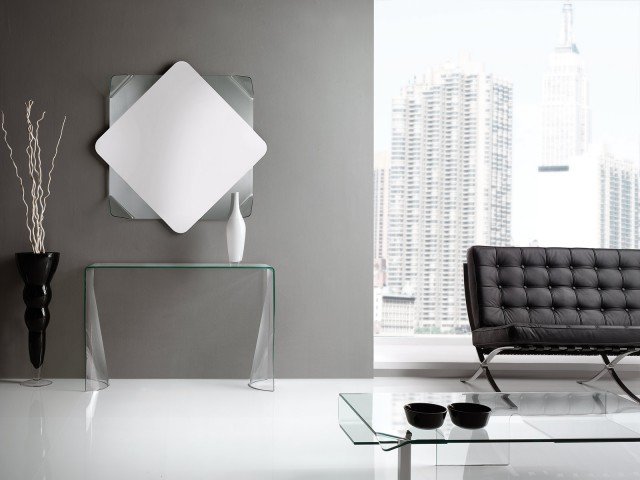 5. Trasparente Non appesantisce l’ambiente la consolle interamente realizzata in vetro curvato trasparente che può essere abbinata allo specchio. Misura L 110 x P 35 x H 73 cm e costa 627 euro. Lynx di Target Point. www.targetpoint.it 5. Trasparente Non appesantisce l’ambiente la consolle interamente realizzata in vetro curvato trasparente che può essere abbinata allo specchio. Misura L 110 x P 35 x H 73 cm e costa 627 euro. Lynx di Target Point. www.targetpoint.it