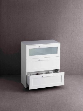 cassettiera Brimnes di Ikea in lamina e vetro temperato cassettiera Brimnes di Ikea in lamina e vetro temperato
