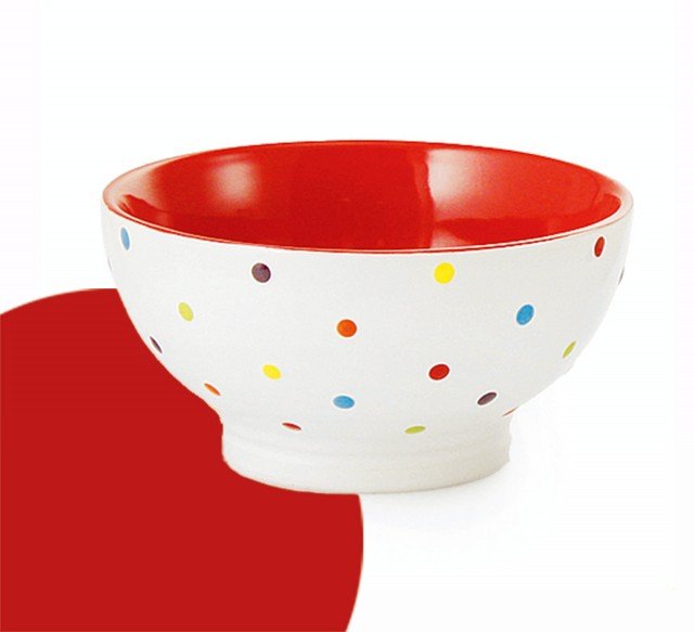 Piccoli pois multicolor rivestono la ciotola per cereali in ceramica Collezione Coriandoli Villa D’Este Home. Con interno colorato disponibile in giallo, rosso, azzurro e verde. Prezzo 3,20 euro. www.villadestehome.it Piccoli pois multicolor rivestono la ciotola per cereali in ceramica Collezione Coriandoli Villa D’Este Home. Con interno colorato disponibile in giallo, rosso, azzurro e verde. Prezzo 3,20 euro. www.villadestehome.it