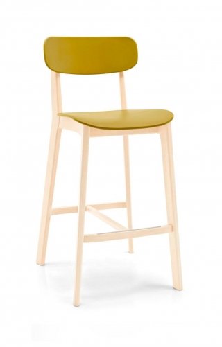 Cream di Calligaris è lo sgabello dal design lineare e classico che permette diversi abbinamenti di finiture su due diversi materiali: il binomio legno-plastica si combina in modo armonioso grazie ad un gioco di innesti (senza viti a vista). Comodo e robusto grazie alla struttura in legno massello e allo schienale e seduta realizzati in un materiale plastico totalmente riciclabile (Restylon®). Il poggiapiedi in legno è protetto da un sottile elemento di metallo. Misura L 44 x P 48 x H 94 cm. Prezzo 191,50 euro. www.calligaris.it Cream di Calligaris è lo sgabello dal design lineare e classico che permette diversi abbinamenti di finiture su due diversi materiali: il binomio legno-plastica si combina in modo armonioso grazie ad un gioco di innesti (senza viti a vista). Comodo e robusto grazie alla struttura in legno massello e allo schienale e seduta realizzati in un materiale plastico totalmente riciclabile (Restylon®). Il poggiapiedi in legno è protetto da un sottile elemento di metallo. Misura L 44 x P 48 x H 94 cm. Prezzo 191,50 euro. www.calligaris.it