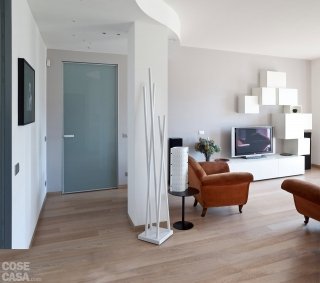 casa-pesaro-fiorentini-soggiorno-ingresso casa-pesaro-fiorentini-soggiorno-ingresso