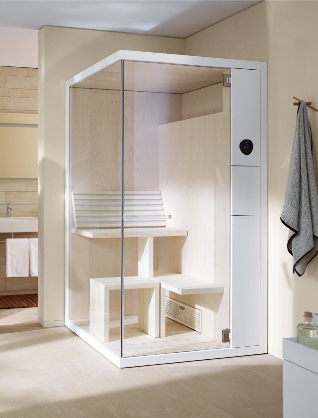 È dotata di unità di comando all’esterno la sauna angolare Inipi B Super Compact di Duravit in finitura esterna bianco lucido. Con schienale inclinabile e panche su due livelli, ha stufa con pietre per sauna finlandese. Misura L 117,5 x P 117 x H 213 cm. Prezzo 6.990 euro. www.duravit.it È dotata di unità di comando all’esterno la sauna angolare Inipi B Super Compact di Duravit in finitura esterna bianco lucido. Con schienale inclinabile e panche su due livelli, ha stufa con pietre per sauna finlandese. Misura L 117,5 x P 117 x H 213 cm. Prezzo 6.990 euro. www.duravit.it
