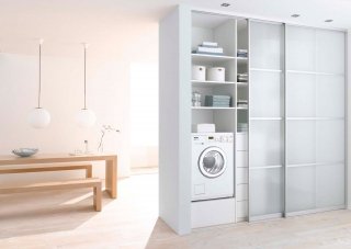 La lavasciuga Miele WT 2780 WPM è dotata di cestello a nido d’ape da 5,5 kg e può lavare e asciugare in sequenza 3 kg. Nel pannello comandi viene indicato il tempo residuo del programma. In classe A, ha funzione di asciugatura a tempo aria calda/fredda regolabile e di asciugatura automatica a sensori. Misura L 59,5 x P 59 x H 85 cm. Prezzo 2.590 euro. www.miele.it La lavasciuga Miele WT 2780 WPM è dotata di cestello a nido d’ape da 5,5 kg e può lavare e asciugare in sequenza 3 kg. Nel pannello comandi viene indicato il tempo residuo del programma. In classe A, ha funzione di asciugatura a tempo aria calda/fredda regolabile e di asciugatura automatica a sensori. Misura L 59,5 x P 59 x H 85 cm. Prezzo 2.590 euro. www.miele.it