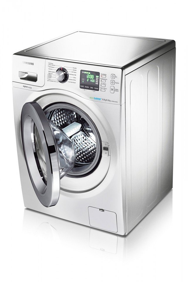 Lava a freddo, la lavasciuga Ecolavaggio WD906U4SAWQ di Samsung che è in grado di trattare fino a 9 kg di bucato e asciugarne fino a 6 kg. In classe energetica A, ha la funzione Air Wash che, grazie a un getto d’aria, permette di rinfrescare con aria fredda i capi in soli 29’ e in aria calda di igienizzarli in 59’. Misura L 60 x P 65 x H 85 cm. Prezzo 999 euro. www.samsung.it Lava a freddo, la lavasciuga Ecolavaggio WD906U4SAWQ di Samsung che è in grado di trattare fino a 9 kg di bucato e asciugarne fino a 6 kg. In classe energetica A, ha la funzione Air Wash che, grazie a un getto d’aria, permette di rinfrescare con aria fredda i capi in soli 29’ e in aria calda di igienizzarli in 59’. Misura L 60 x P 65 x H 85 cm. Prezzo 999 euro. www.samsung.it