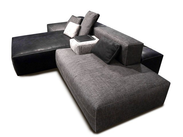Massima libertà compositiva con i moduli che si possono accostare in modo personale per creare un’oasi relax su misura; gli elementi sono rivestiti in tessuto o in pregiata pelle in gradazione. XGlam di Vibieffe 85. www.vibieffe.com Massima libertà compositiva con i moduli che si possono accostare in modo personale per creare un’oasi relax su misura; gli elementi sono rivestiti in tessuto o in pregiata pelle in gradazione. XGlam di Vibieffe 85. www.vibieffe.com