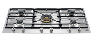 Il piano PM6 5 00X di Bertazzoni da 90 cm con 5 fuochi è composto da 3 segmenti funzionali da 30 cm ciascuno che si possono combinare a seconda delle proprie esigenze. Ai due lati sono posizionati due segmenti con fuochi rapidi e semi-rapidi, mentre al centro c’è un versatile segmento con bruciatore a doppia corona. Prezzo 1.281 euro. www.bertazzoni.com Il piano PM6 5 00X di Bertazzoni da 90 cm con 5 fuochi è composto da 3 segmenti funzionali da 30 cm ciascuno che si possono combinare a seconda delle proprie esigenze. Ai due lati sono posizionati due segmenti con fuochi rapidi e semi-rapidi, mentre al centro c’è un versatile segmento con bruciatore a doppia corona. Prezzo 1.281 euro. www.bertazzoni.com