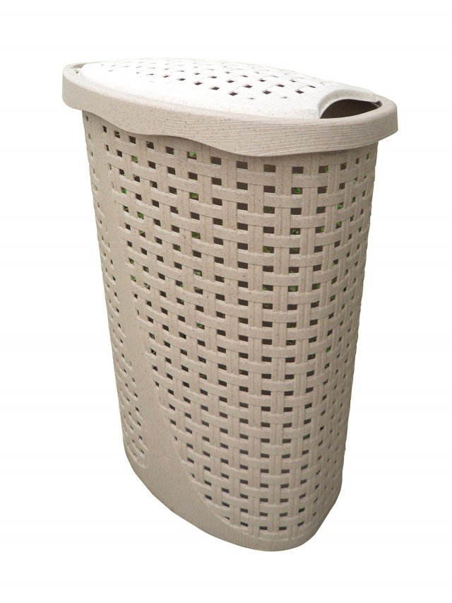 Disponibile anche nella colorazione legno, il portabiancheria Paglia ha capienza di 43 litri e è caratterizzato da superficie in rilievo che lo rende un vero elemento di arredo. Costa 12,50 euro. www.bamagroup.com Disponibile anche nella colorazione legno, il portabiancheria Paglia ha capienza di 43 litri e è caratterizzato da superficie in rilievo che lo rende un vero elemento di arredo. Costa 12,50 euro. www.bamagroup.com