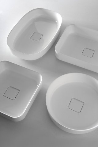 lavabo da appoggio Bolo disegnato da Mario Ferrarini per Antonio Lupi Design realizzato in Ceramilux lavabo da appoggio Bolo disegnato da Mario Ferrarini per Antonio Lupi Design realizzato in Ceramilux