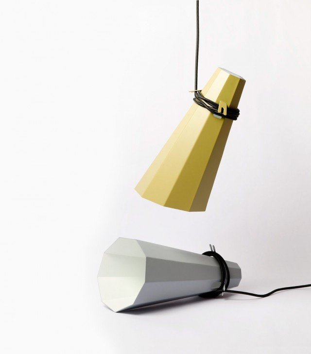 lampada a sospensione Ennagona di Officinanove in lamiera laccata regolabile lampada a sospensione Ennagona di Officinanove in lamiera laccata regolabile