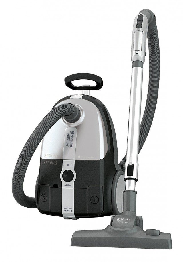Trolley Extreme Clean di Hotpoint-Ariston ha sistema che rende più agevole il trasporto durante e al termine delle operazioni di pulizia, senza sforzi e senza urtare i mobili di casa. Grazie al controllo di potenza posizionato sul manico, le funzioni possono essere impostate senza la necessità di chinarsi. Ha sacchetto capiente 3,5 litri. Prezzo 199 euro. www.hotpoint-ariston.it Trolley Extreme Clean di Hotpoint-Ariston ha sistema che rende più agevole il trasporto durante e al termine delle operazioni di pulizia, senza sforzi e senza urtare i mobili di casa. Grazie al controllo di potenza posizionato sul manico, le funzioni possono essere impostate senza la necessità di chinarsi. Ha sacchetto capiente 3,5 litri. Prezzo 199 euro. www.hotpoint-ariston.it
