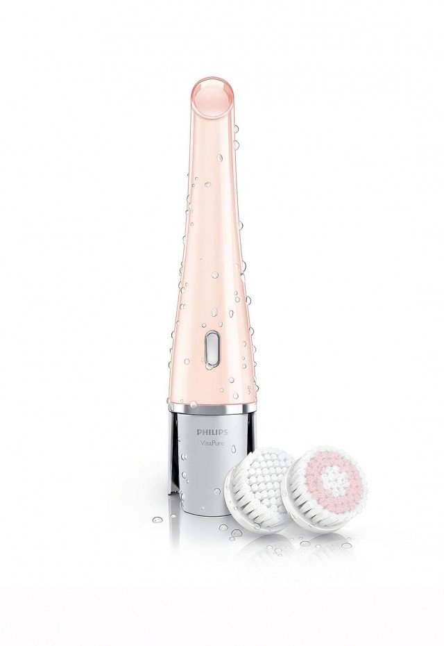 L’apparecchio per detergere il viso e rimuovere il make-up VisaPure SC5275/10 di Philips (prezzo 149,99 euro) in un solo minuto crea anche un piacevole effetto massaggio. È completo di timer Skine Zone che indica quando è necessario passare a una zona successiva del viso. www.philips.it L’apparecchio per detergere il viso e rimuovere il make-up VisaPure SC5275/10 di Philips (prezzo 149,99 euro) in un solo minuto crea anche un piacevole effetto massaggio. È completo di timer Skine Zone che indica quando è necessario passare a una zona successiva del viso. www.philips.it