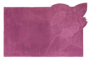 Chic di Sitap è realizzato in pura lana lavorata a mano; è molto decorativo grazie al grande fiore stilizzato su un lato. Misura L 254 x P 173 cm. Prezzo 785,68 euro. www.sitap.it Chic di Sitap è realizzato in pura lana lavorata a mano; è molto decorativo grazie al grande fiore stilizzato su un lato. Misura L 254 x P 173 cm. Prezzo 785,68 euro. www.sitap.it