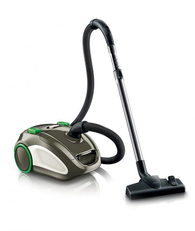 L'aspirapolvere a traino <strong>EasyLife Energy Care FC8134 di Philips</strong> è dotata di un motore ad alta efficienza da 1.400 W che riduce i consumi del 20%. Dotato di sacco da 3 litri, ha un cavo lungo 10 metri e filtro Hepa per la pulizia dell’aria di scarico. Prezzo 104,90 euro. <strong>www.philips.it</strong> L'aspirapolvere a traino <strong>EasyLife Energy Care FC8134 di Philips</strong> è dotata di un motore ad alta efficienza da 1.400 W che riduce i consumi del 20%. Dotato di sacco da 3 litri, ha un cavo lungo 10 metri e filtro Hepa per la pulizia dell’aria di scarico. Prezzo 104,90 euro. <strong>www.philips.it</strong>