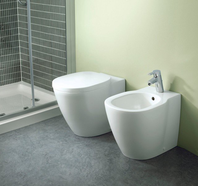 sanitari bagno a terra filo parete collezione Connect di Ideal Standard sanitari bagno a terra filo parete collezione Connect di Ideal Standard