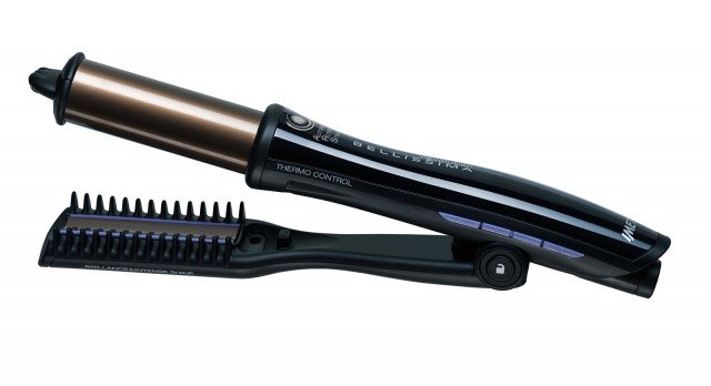 La piastra rotante Bellissima Revolution di Imetec consente di ottenere capelli modellati e lucenti in una sola passata. Ha rivestimento in Gloss Ceramic, regolazione digitale della temperatura su 10 livelli, da 120 °C a 210 °C e puntale antiscottatura. Prezzo 99,90 euro. www.imetec.it La piastra rotante Bellissima Revolution di Imetec consente di ottenere capelli modellati e lucenti in una sola passata. Ha rivestimento in Gloss Ceramic, regolazione digitale della temperatura su 10 livelli, da 120 °C a 210 °C e puntale antiscottatura. Prezzo 99,90 euro. www.imetec.it