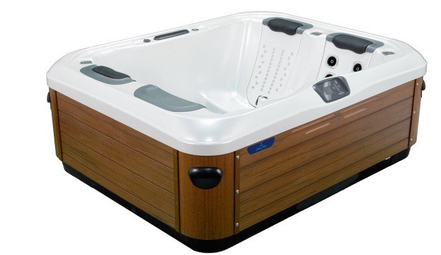 minipiscina da esterno A5L della Linea Premium di Villeroy & Boch con bordo molto ridotto e superficie del guscio acrilico resistente ai raggi UV minipiscina da esterno A5L della Linea Premium di Villeroy & Boch con bordo molto ridotto e superficie del guscio acrilico resistente ai raggi UV