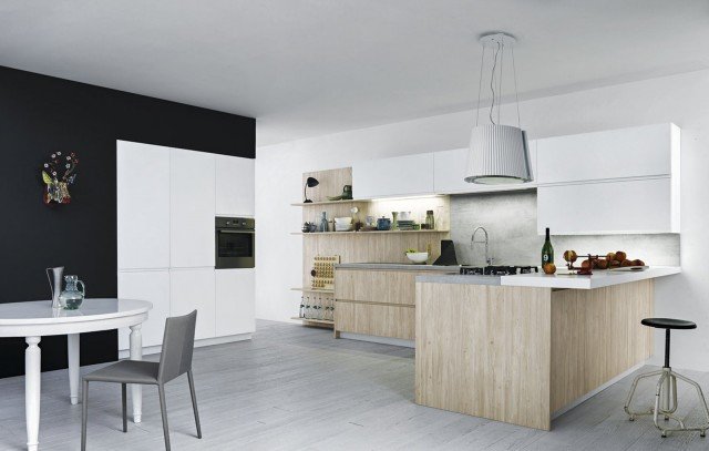 cucina con ante lisce in melaminico larice nodato Mila di Cesar cucina con ante lisce in melaminico larice nodato Mila di Cesar