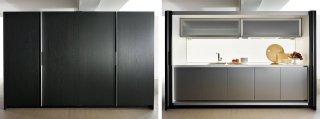 Armadio-cucina. Tivalì di Dada è una cucina iper tecnologica che può scomparire dietro le grandi ante scorrevoli grazie al meccanismo che le impacchetta lateralmente. Lo schienale del contenitore è formato da una parete luminosa a Led molto scenografica; i pensili sono dotati di apertura progressiva e integrano completamente la cappa. Prezzo su richiesta. www.dada-kitchens.com Armadio-cucina. Tivalì di Dada è una cucina iper tecnologica che può scomparire dietro le grandi ante scorrevoli grazie al meccanismo che le impacchetta lateralmente. Lo schienale del contenitore è formato da una parete luminosa a Led molto scenografica; i pensili sono dotati di apertura progressiva e integrano completamente la cappa. Prezzo su richiesta. www.dada-kitchens.com