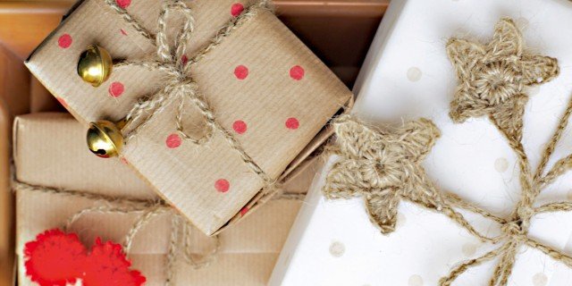 Idee Pacchetti Regalo Natale.Idee Per Decorare Pacchetti Regalo Personalizzati Cose Di Casa