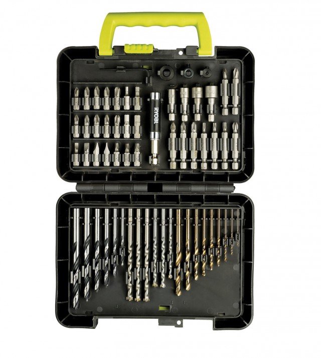 La valigetta da 60 accessori per la foratura e avvitatura contiene varie punte adatte ad essere usate su diversi materiali, anelli di profondità, una chiave a brugola. Costa 19,95 euro RAK60DDF di Ryobi, www.ryobitools.it La valigetta da 60 accessori per la foratura e avvitatura contiene varie punte adatte ad essere usate su diversi materiali, anelli di profondità, una chiave a brugola. Costa 19,95 euro RAK60DDF di Ryobi, www.ryobitools.it
